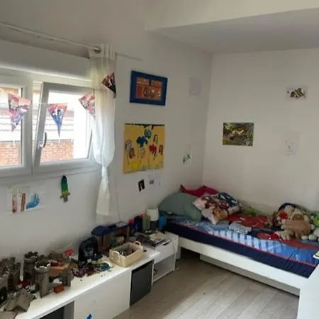 Ouen Sur Seine Daire Saint-Ouen (Seine-Saint-Denis)